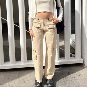Brandy Melville low waisted cargo pants